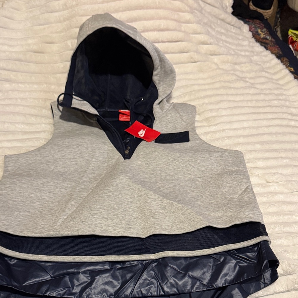 Nike Mixed Material Vest NWT